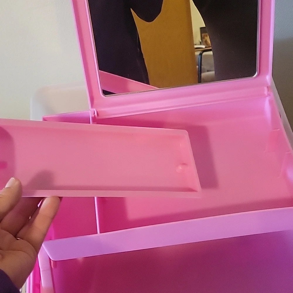Large pink Caboodles